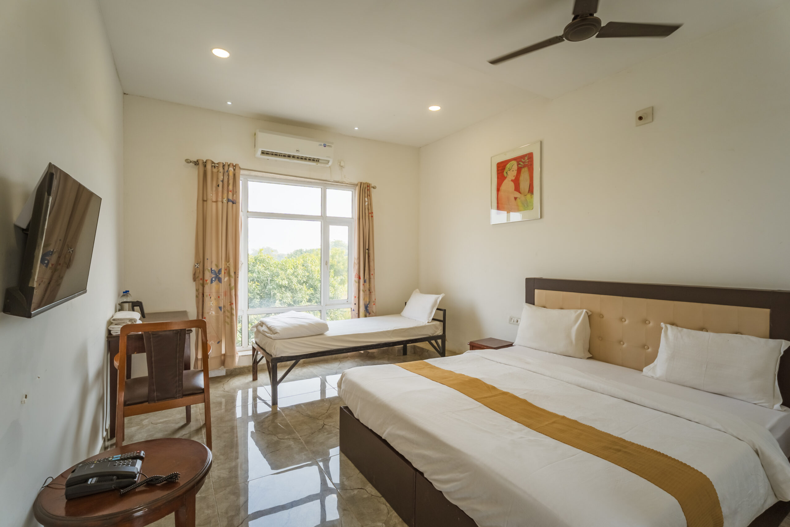 Delux Room Image 1