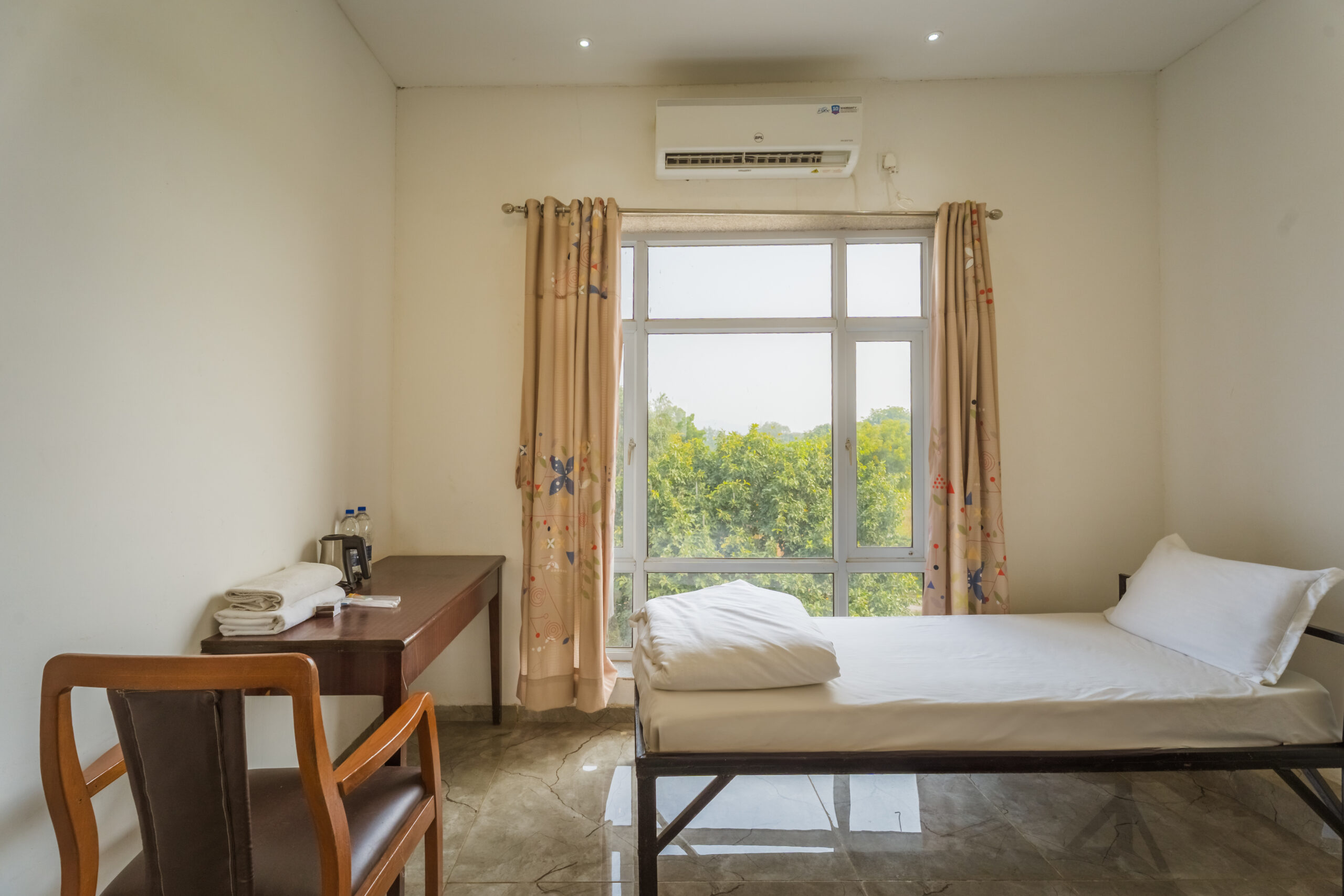 Delux Room Image 2